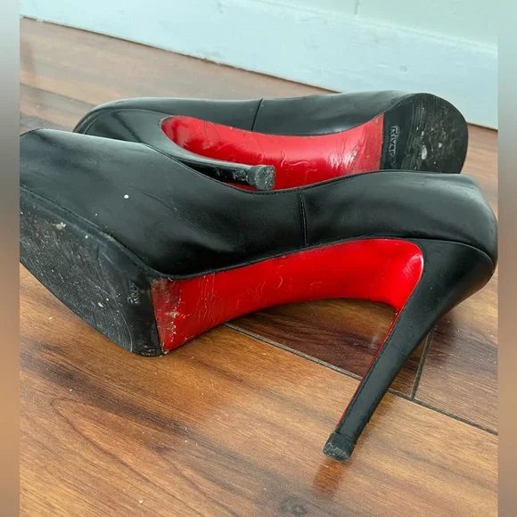 Christian Louboutin black leather heels open toe